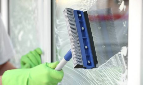 Professionnel pour le lavage de vitre de bureaux d’entreprise - Montbrison - NAOKI Montbrison